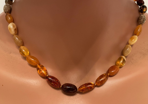 Natur Bernstein Kette in Olivenform