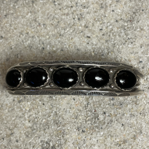 Massiver Onyx Armreif mit 5 Onyx Navajo Handarbeit