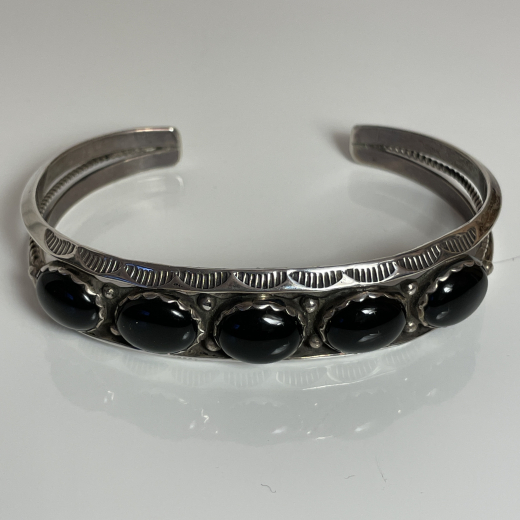 Massiver Onyx Armreif mit 5 Onyx Navajo Handarbeit