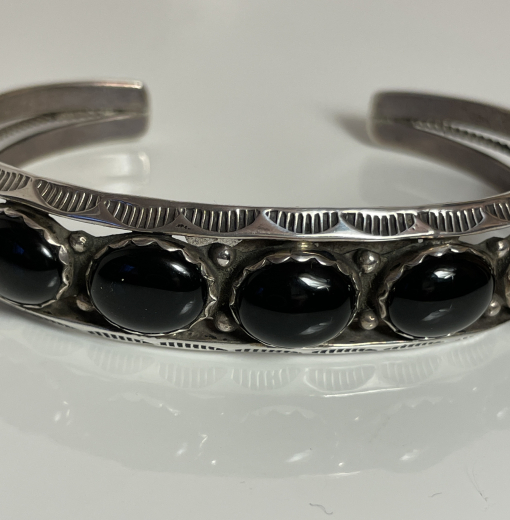 Massiver Onyx Armreif mit 5 Onyx Navajo Handarbeit