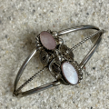 Floraler Navajo Armreif mit Perlmutt Handarbeit