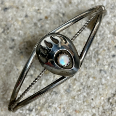 Brentatzenarmreif mit Perlmutt Navajo Handarbeit